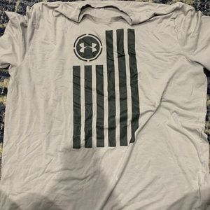 Under armour tshirt